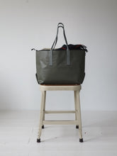 画像をギャラリービューアに読み込む, THE-VIVIENNE-ZIP-55