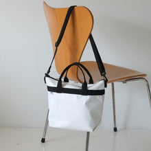 画像をギャラリービューアに読み込む, FOLLOW-ZIP-30+STRAP