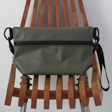 画像をギャラリービューアに読み込む, [STOCK] AMSTERDAM-30 OLIVE 右使い
