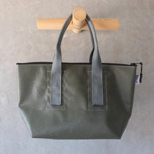 Load image into Gallery viewer, [STOCK] THE-VIVIENNE-ZIP-30 GRAY SHORT HANDLE Right-handed
