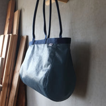 画像をギャラリービューアに読み込む, [STOCK] KATE BLUE×NAVY LONG HANDLE 右使い
