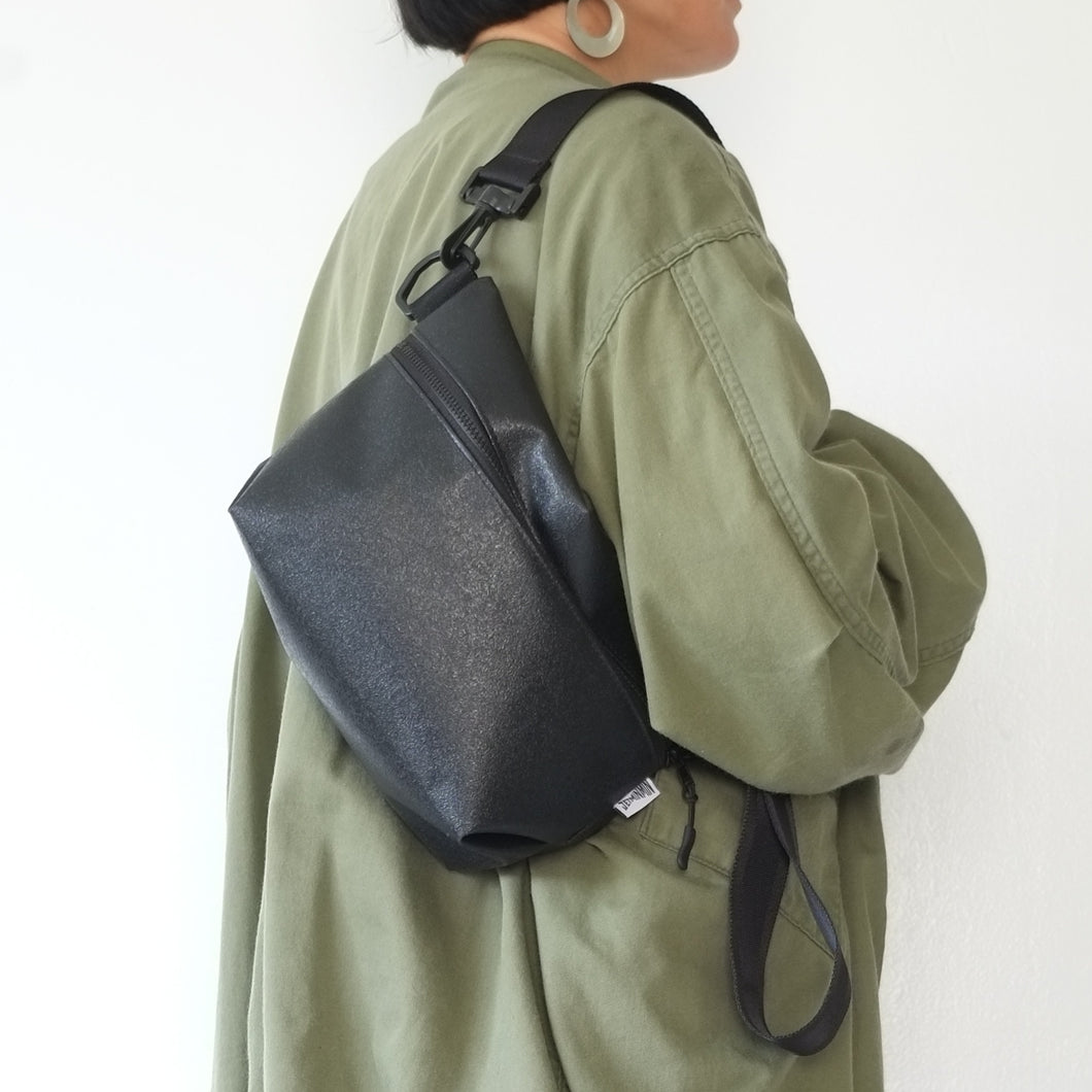 [STOCK] AMSTERDAM-30 BLACK Right-handed