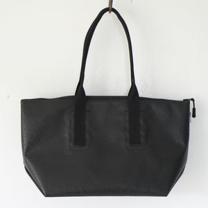 THE-VIVIENNE-ZIP-40