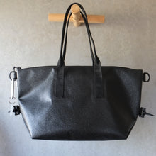 画像をギャラリービューアに読み込む, [STOCK] THE-VIVIENNE-EDGE-45 BLACK MIDDLE HANDLE 左使い
