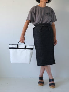 [STOCK] FOLLOW-ZIP-40 WHITE×BLACK SHORT HANDLE 右使い