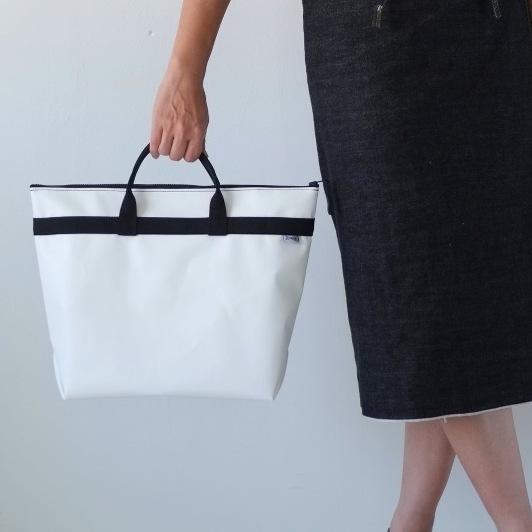[STOCK] FOLLOW-ZIP-40 WHITE×BLACK SHORT HANDLE 右使い