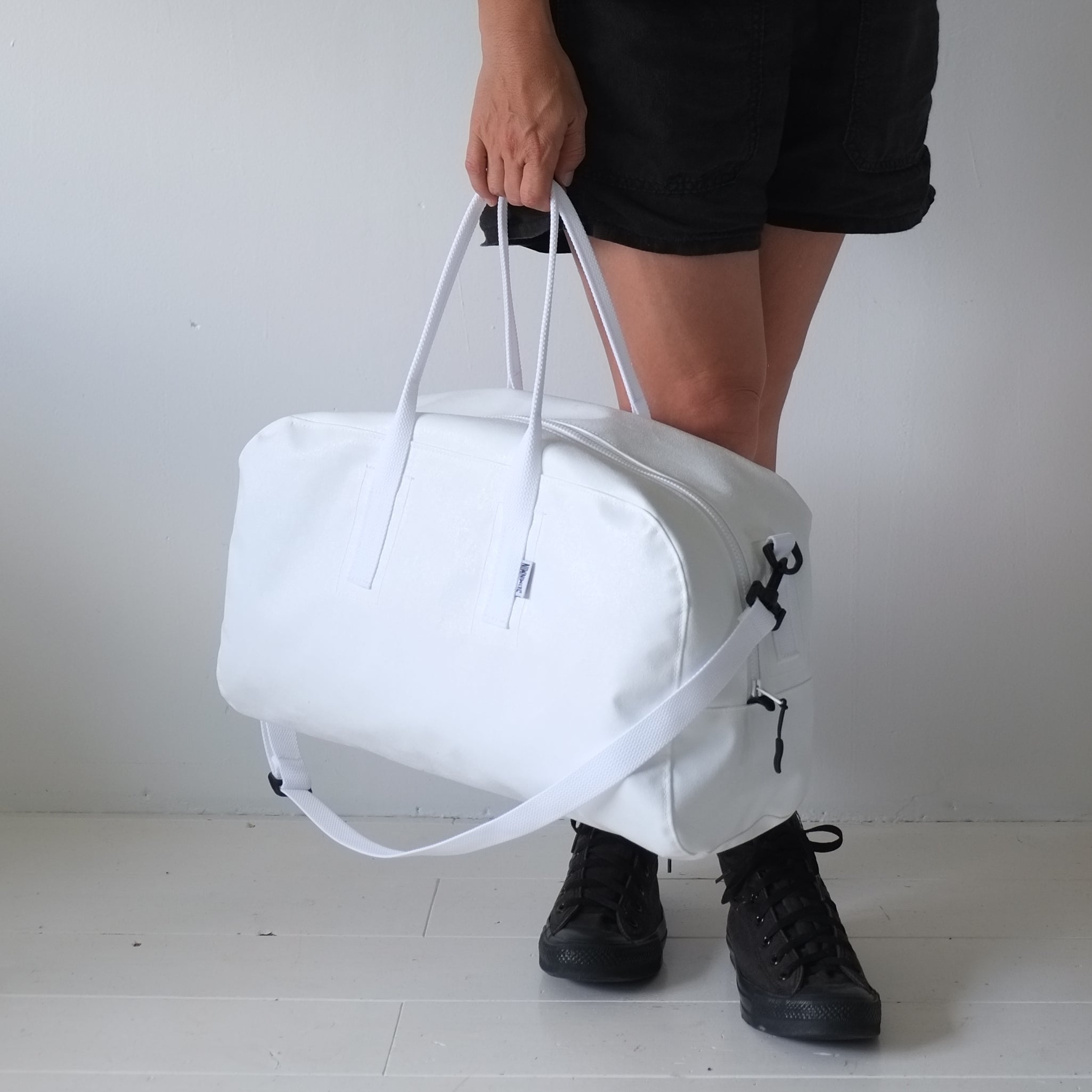 STOCK] CHRISSIE-45 WHITE MEDIUM HANDLE 右使い – JETMINMIN