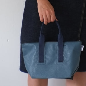 THE-VIVIENNE-ZIP-30