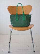画像をギャラリービューアに読み込む, THE-VIVIENNE-ZIP-40
