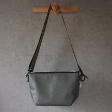 画像をギャラリービューアに読み込む, [STOCK] ANNA-25  OLIVE 右使い
