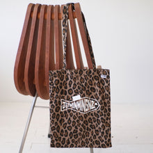 画像をギャラリービューアに読み込む, [STOCK] MEE-A4-CHINU LEOPARD
