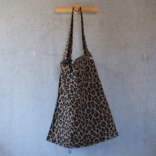 画像をギャラリービューアに読み込む, [STOCK] MARKET-M LEOPARD
