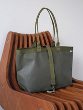 Load image into Gallery viewer, [STOCK] FOLLOW-45 BLACK×BLACK LONG HANDLE Right-handed
