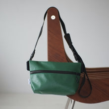 画像をギャラリービューアに読み込む, [STOCK] AMSTERDAM-25 GREEN 右使い
