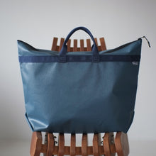 画像をギャラリービューアに読み込む, [STOCK] FOLLOW-ZIP-50 BLUE×NAVY SHORT HANDLE 右使い
