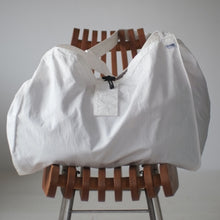 画像をギャラリービューアに読み込む, [STOCK] MARKET-L WHITE
