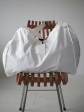 画像をギャラリービューアに読み込む, [STOCK] MARKET-L WHITE
