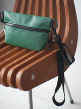 画像をギャラリービューアに読み込む, [STOCK] AMSTERDAM-25 GREEN 右使い
