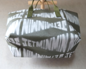 [STOCK] THE-VIVIENNE-MONOGRAM-45  OLIVE-LONG