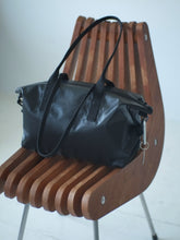 Load image into Gallery viewer, [STOCK] THE-VIVIENNE-EDGE-45 BLACK LONG HANDLE Right-handed
