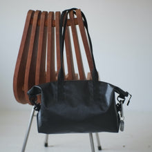 Load image into Gallery viewer, [STOCK] THE-VIVIENNE-EDGE-45 BLACK LONG HANDLE Right-handed
