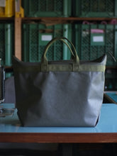 画像をギャラリービューアに読み込む, [STOCK] FOLLOW-ZIP-40 OLIVE×OLIVE SHORT HANDLE 右使い
