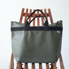 画像をギャラリービューアに読み込む, [STOCK] FOLLOW-ZIP-35 OLIVE×BLACK SHORT HANDLE 右使い
