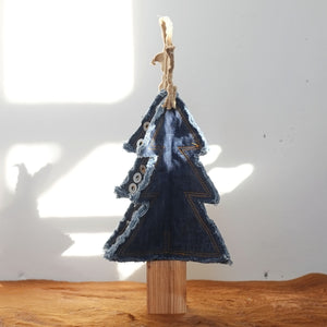 [STOCK] THEE-TREE 11  ORNAMENT